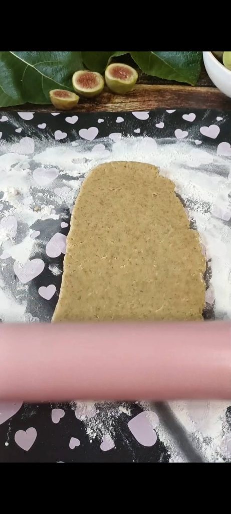 We rollen het deeg uit in rechthoeken