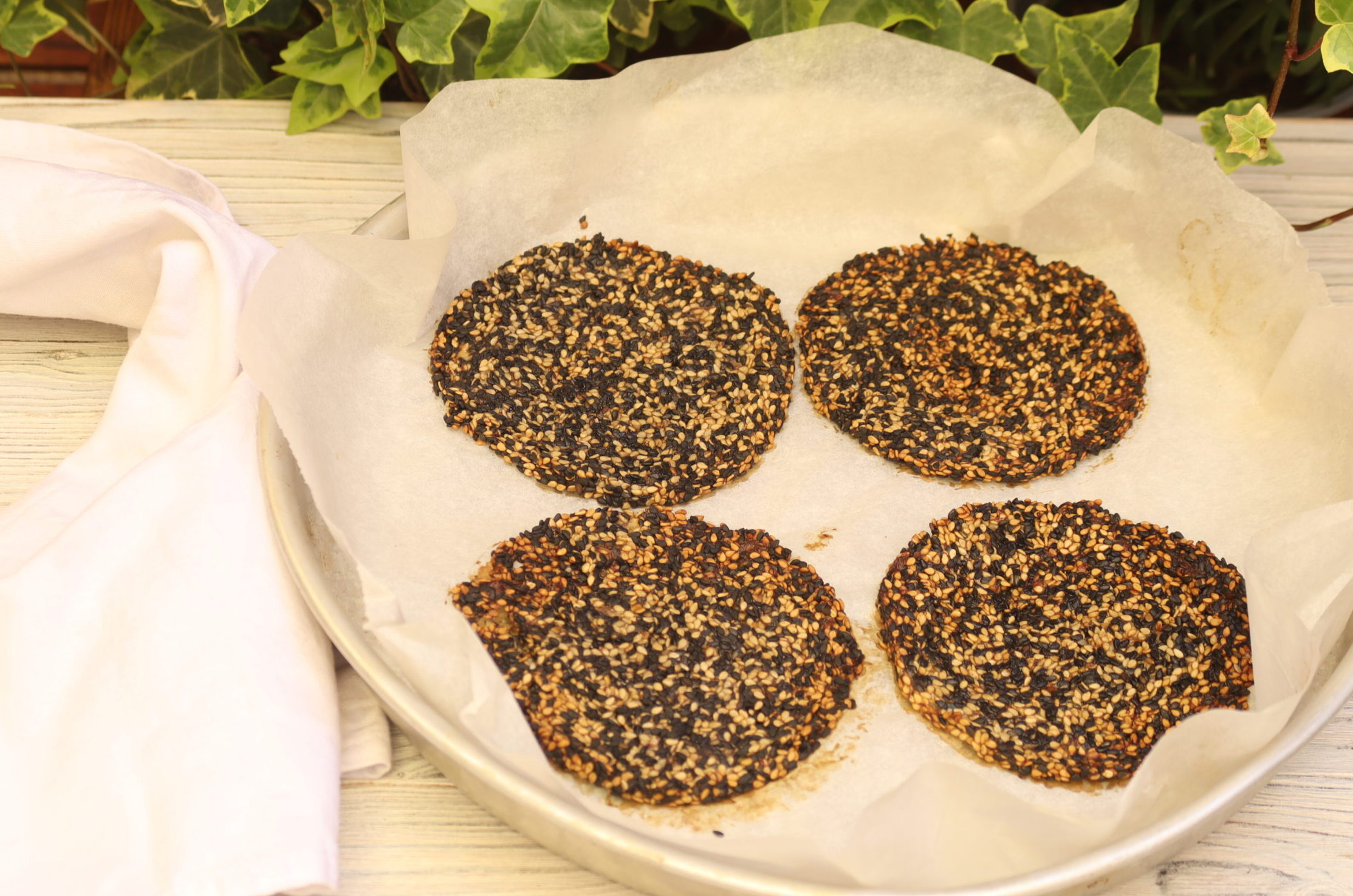 Zoete koekjes met sesamzaadjes