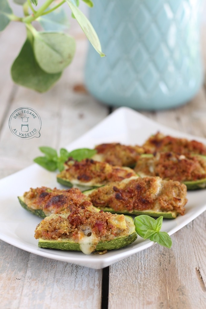 Gevulde courgettebootjes in de magnetron
