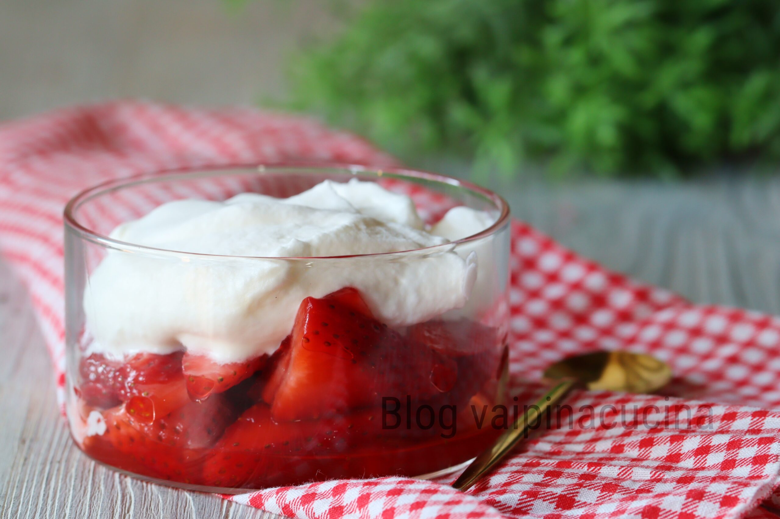 Aardbeien met slagroom