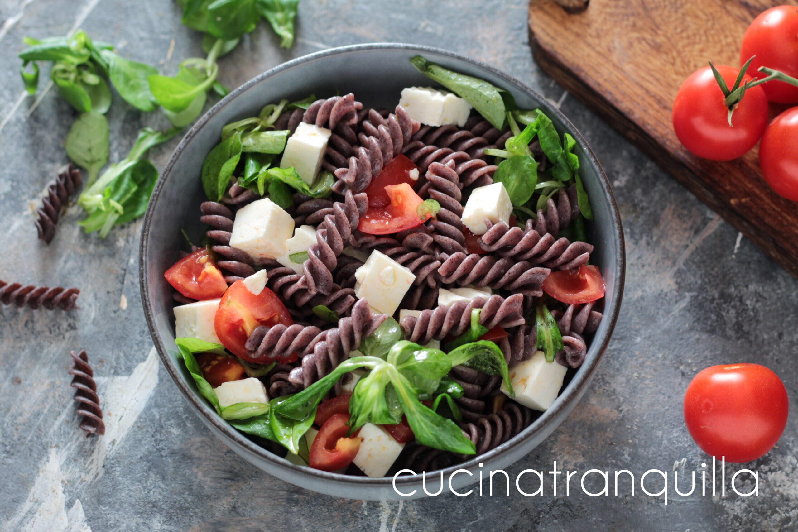 Venere pasta met primo sale en cherrytomaten