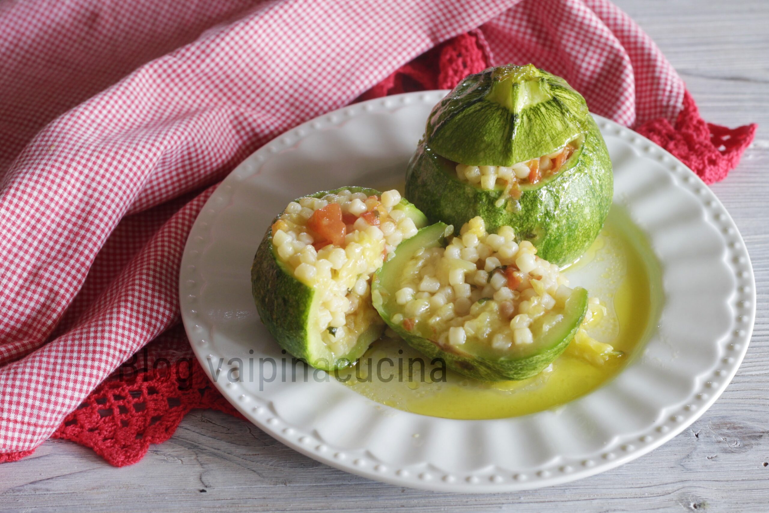 Ronde courgettes gevuld met fregula