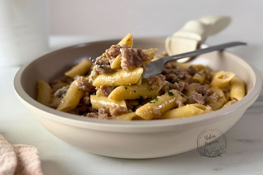 Penne met worst en gorgonzola zonder room: eenvoudig en smakelijk recept
