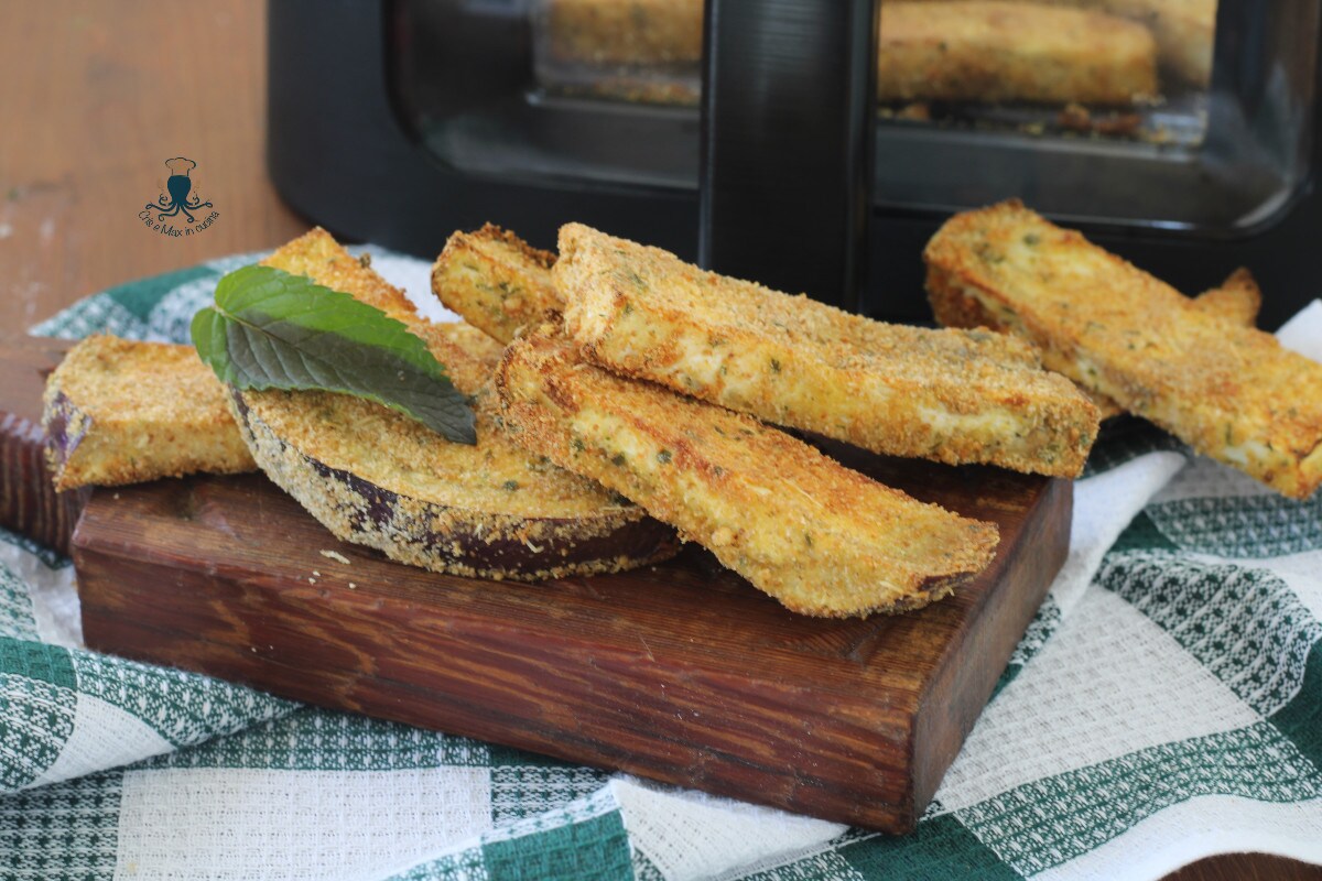 Paneren van aubergines in een heteluchtfriteuse