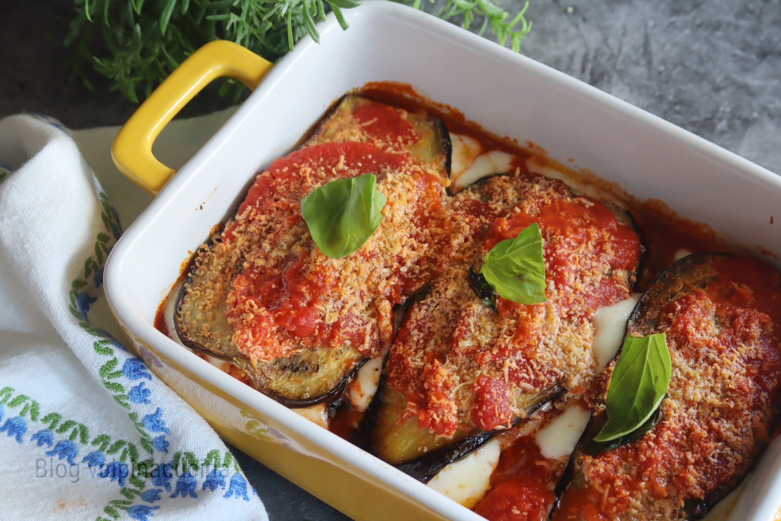 Gevulde auberginebroodjes met rijst