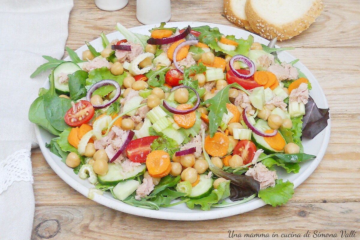 Zomerse kikkererwtensalade