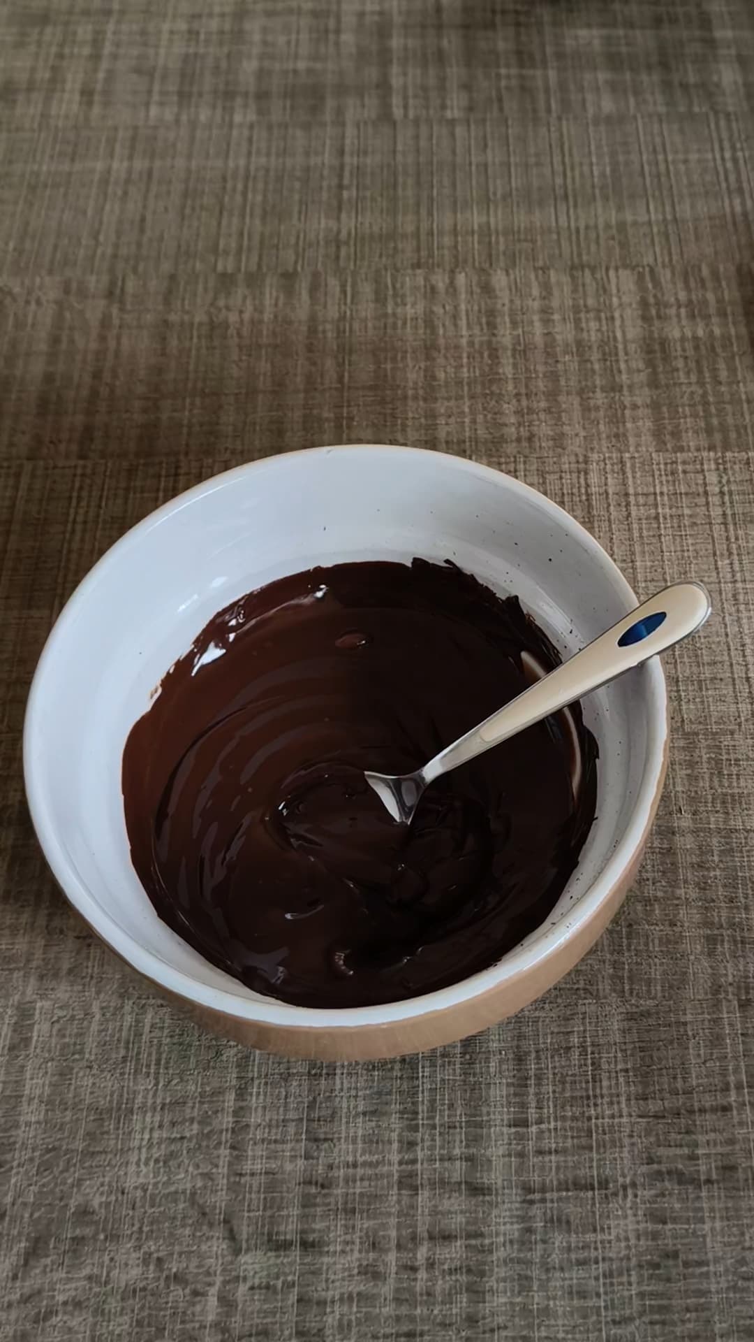 snijd de paprika's voordat je ze in de magnetron kookt