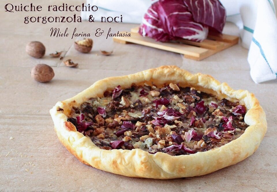 Quiche met radicchio, gorgonzola en walnoten