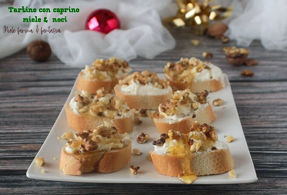 Toastjes met geitenkaas honing en walnoten