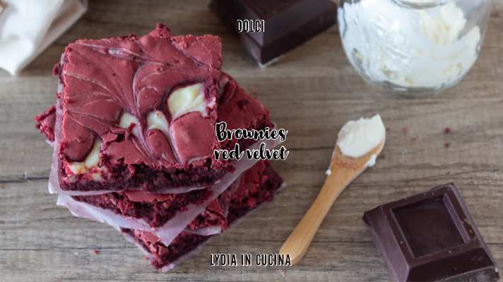 Brownies red velvet gemarmerd met roomkaas