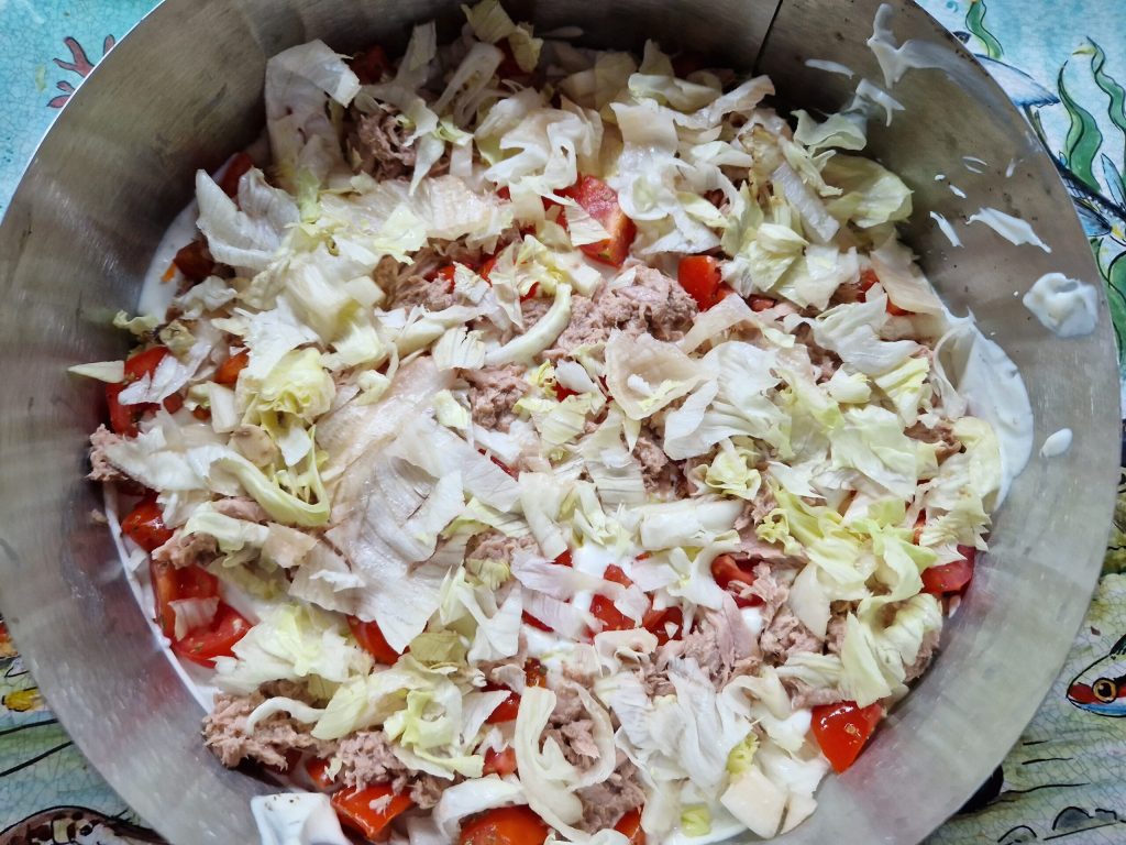 De hartige cheesecake met tonijn en groenten