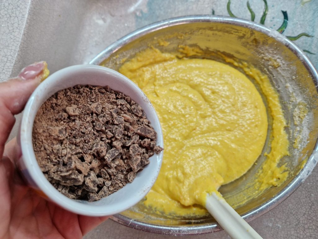 De taart met pompoen en chocoladedruppels