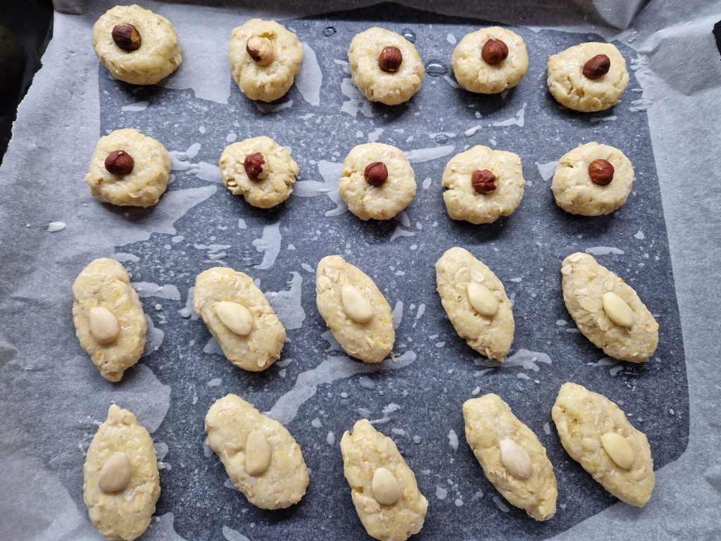 De inweekbare koekjes met havermout en kokos