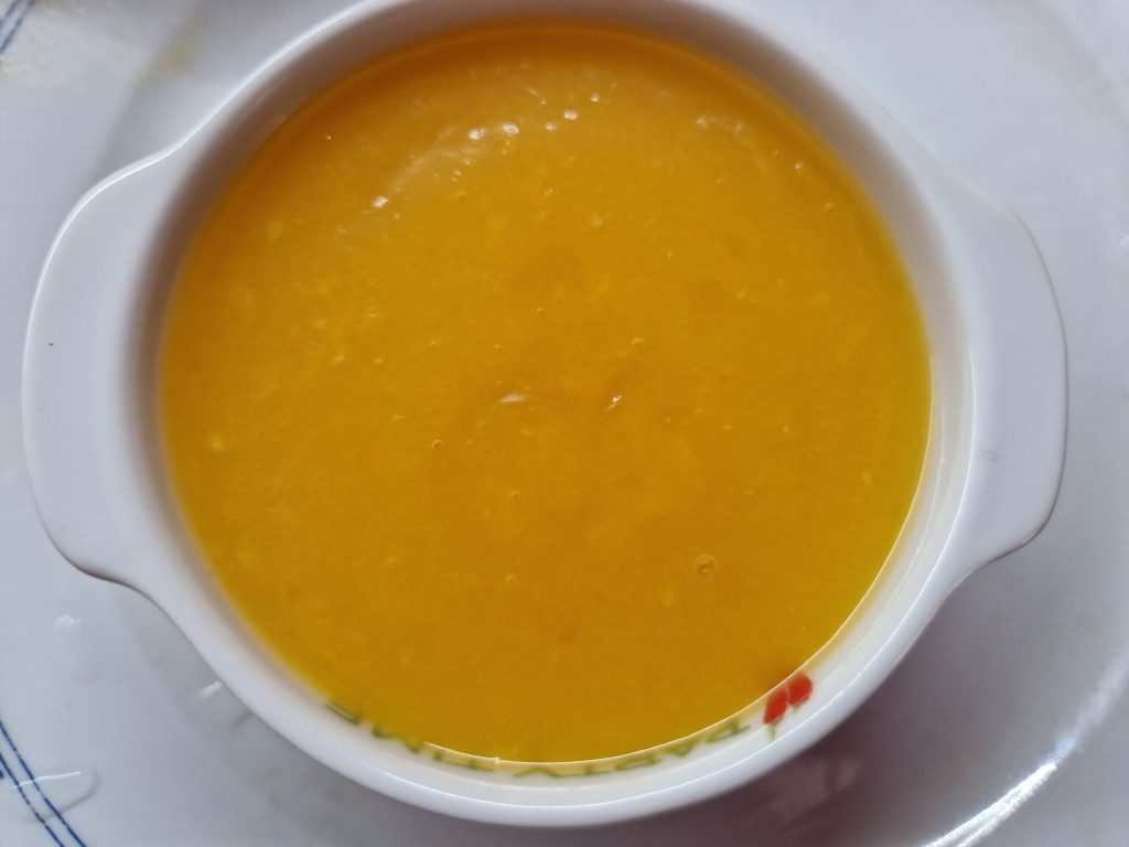 Crème van mandarijnen en amandelen