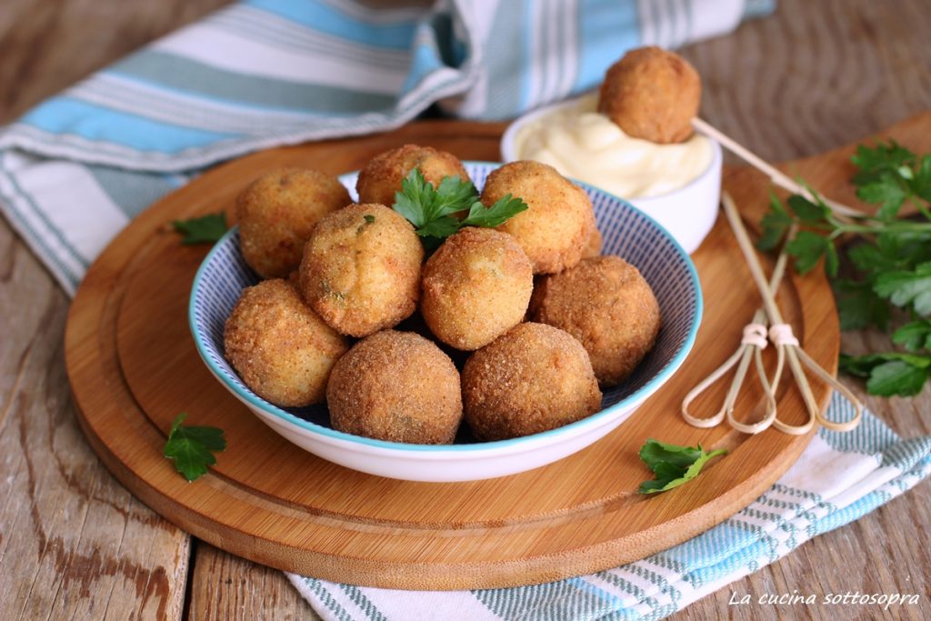 vis en aardappelballetjes