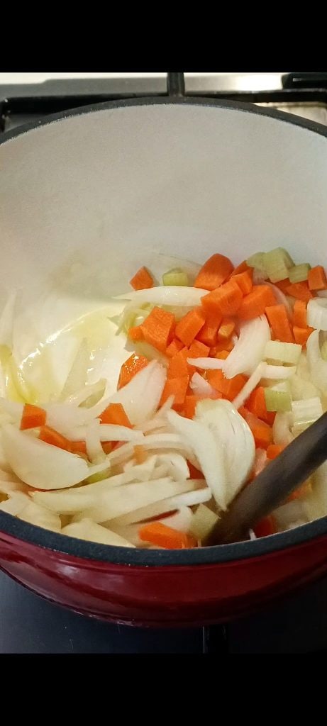 Soffritto van ui, selderij en wortel