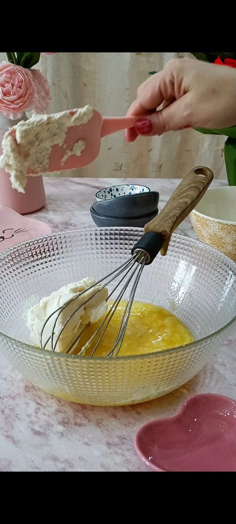 We voegen de ricotta toe