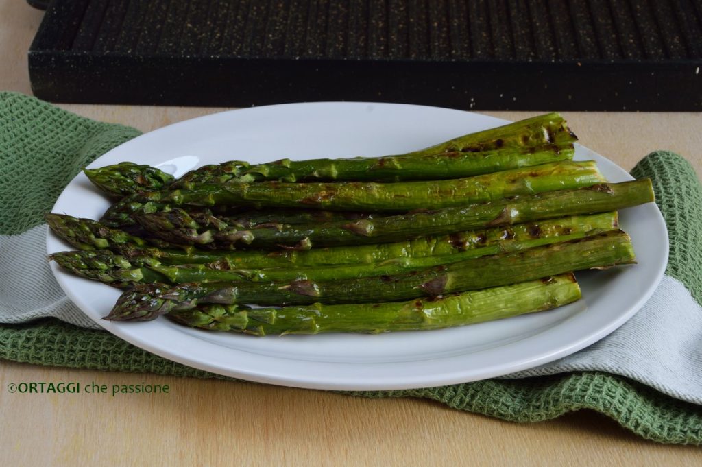 gegrilde asperges in de pan ORTAGGI che passione door Sara Grissino
