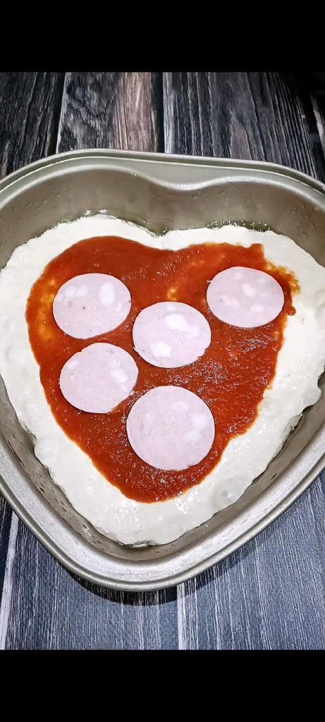 Verdeel de mortadella