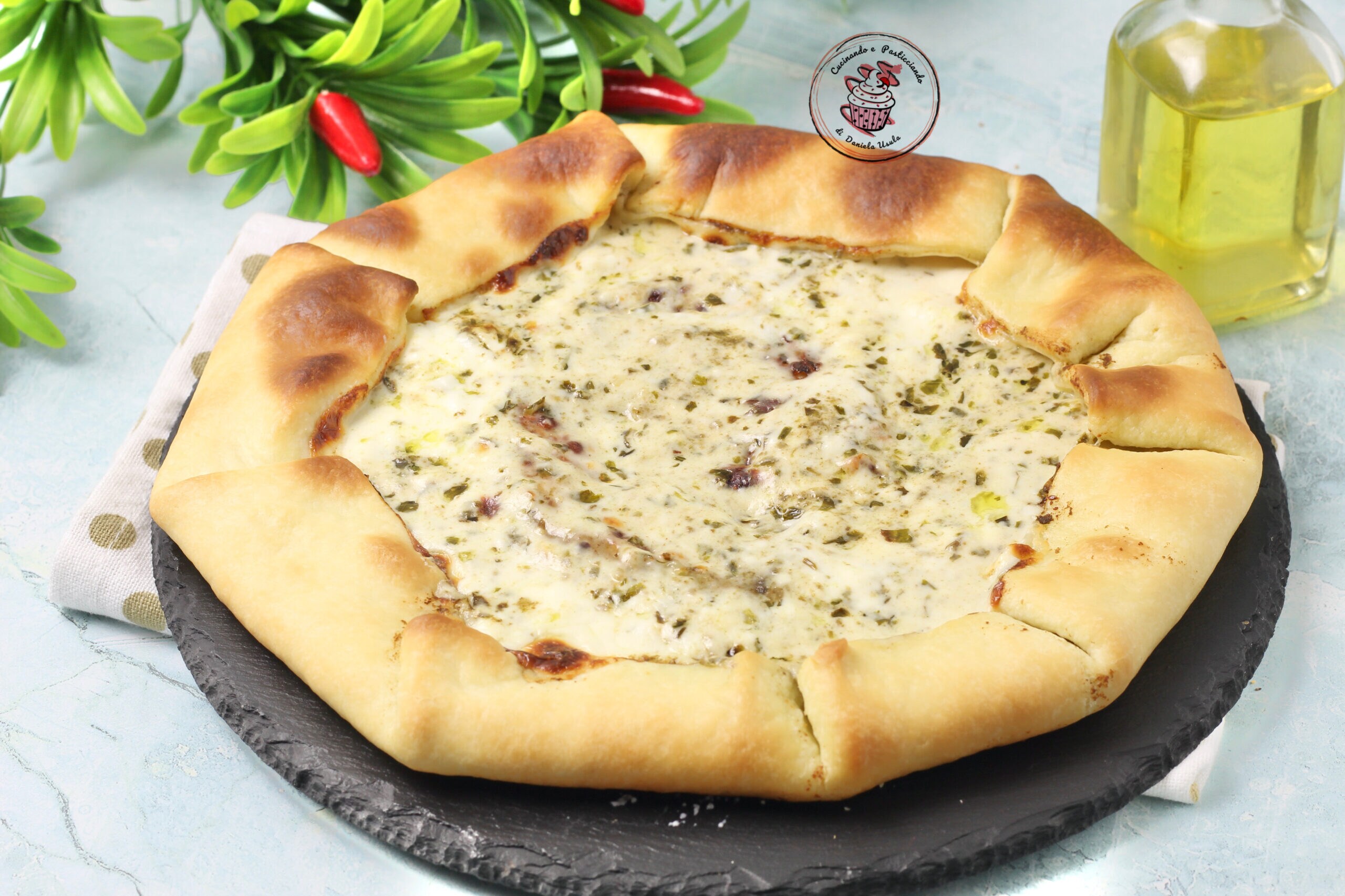 Hartige taart met pesto en crescenza