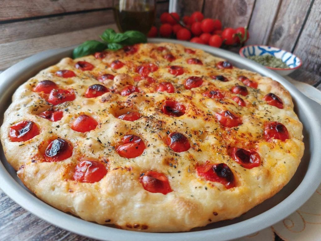 Focaccia met cherrytomaatjes