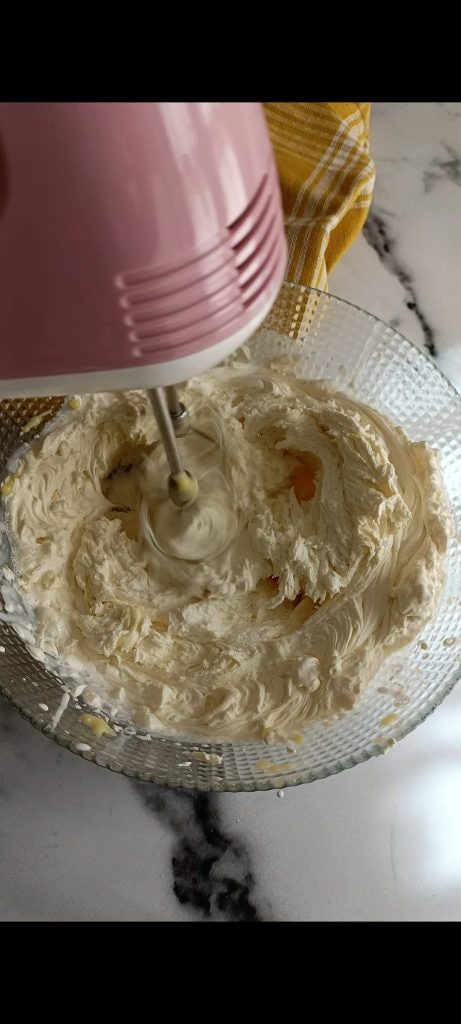 Mascarponecrème, room en lemon curd