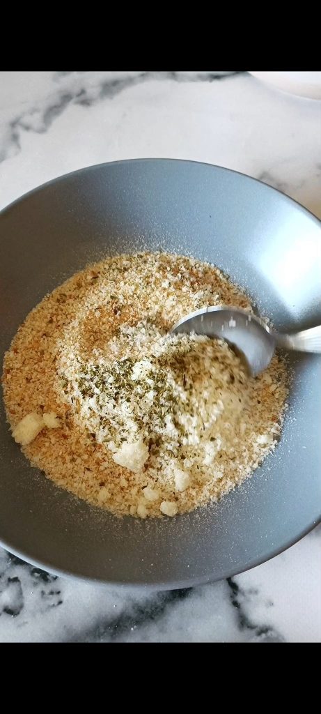 Paneermeel met Parmezaanse kaas en oregano
