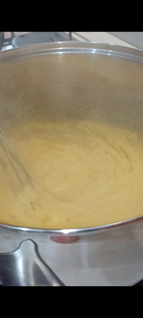 Polenta met cotechino en linzen