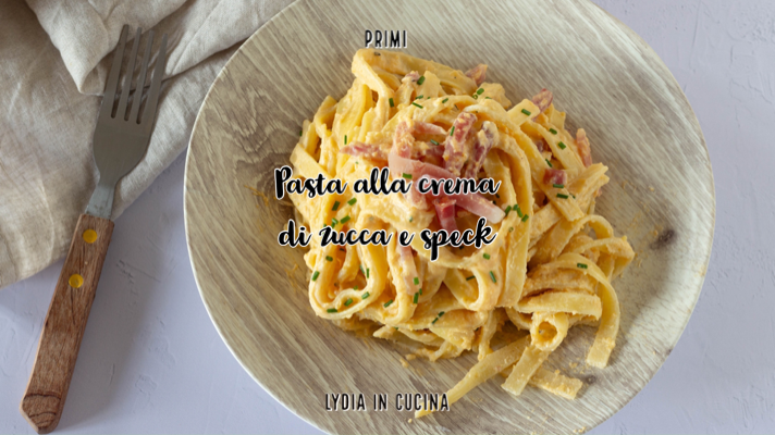 Pasta met pompoencrème en spek