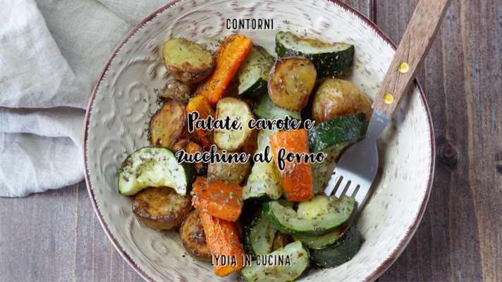 Aardappelen, courgettes en wortelen uit de oven