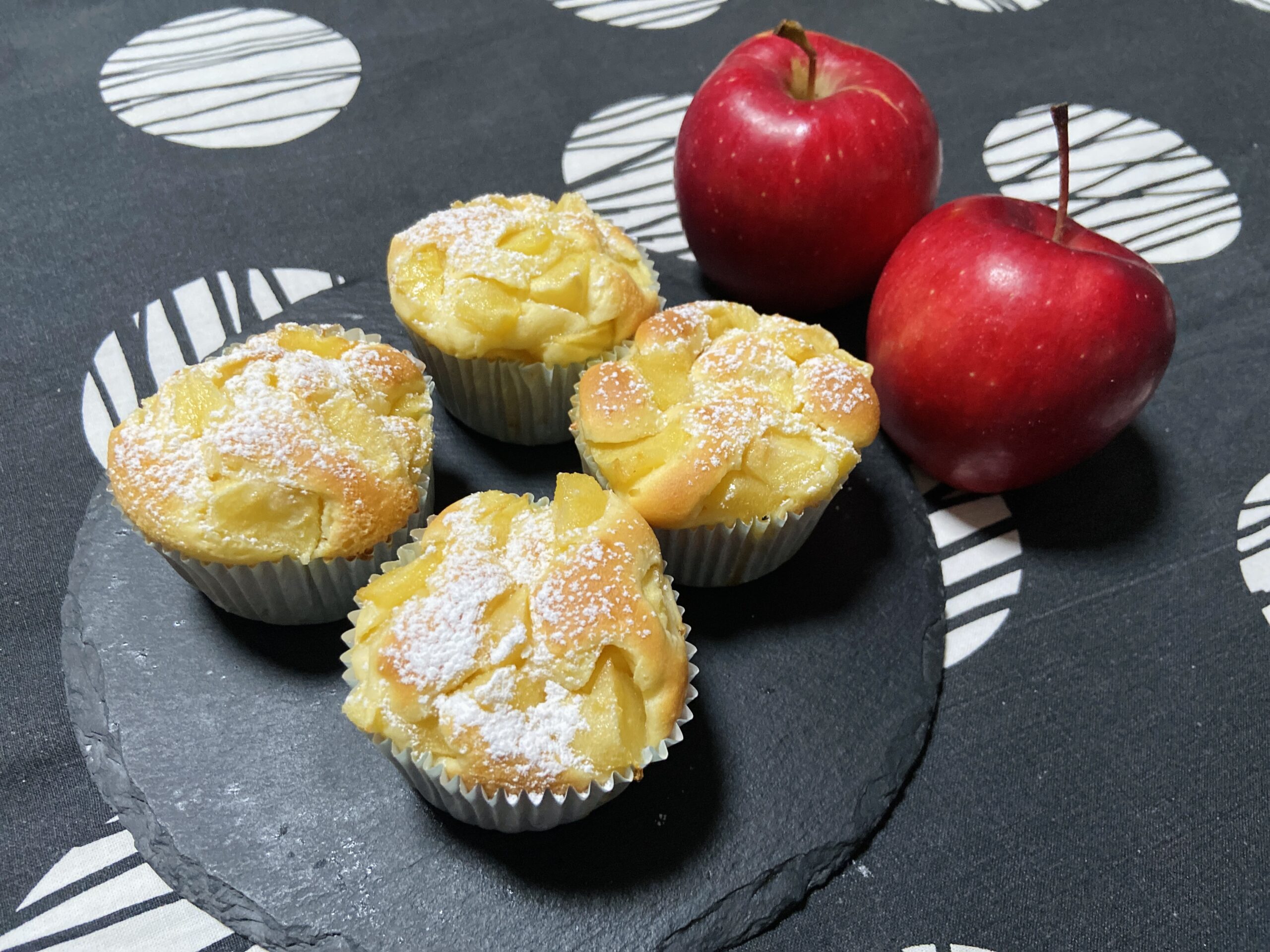 Muffins met yoghurt en appels