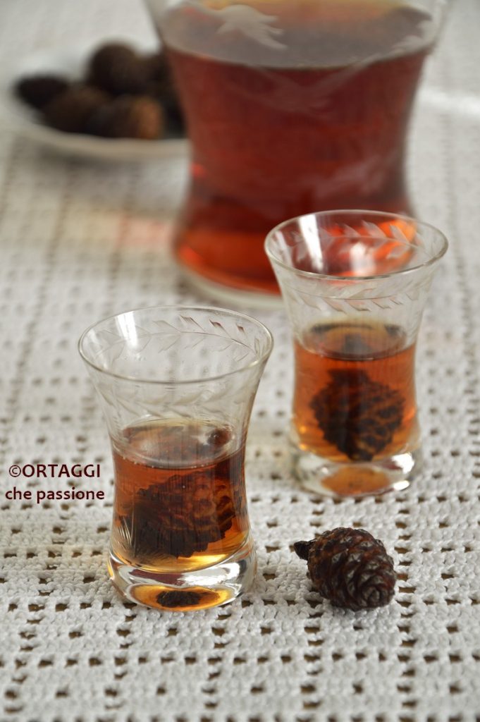 Likeur Grappa met bergden