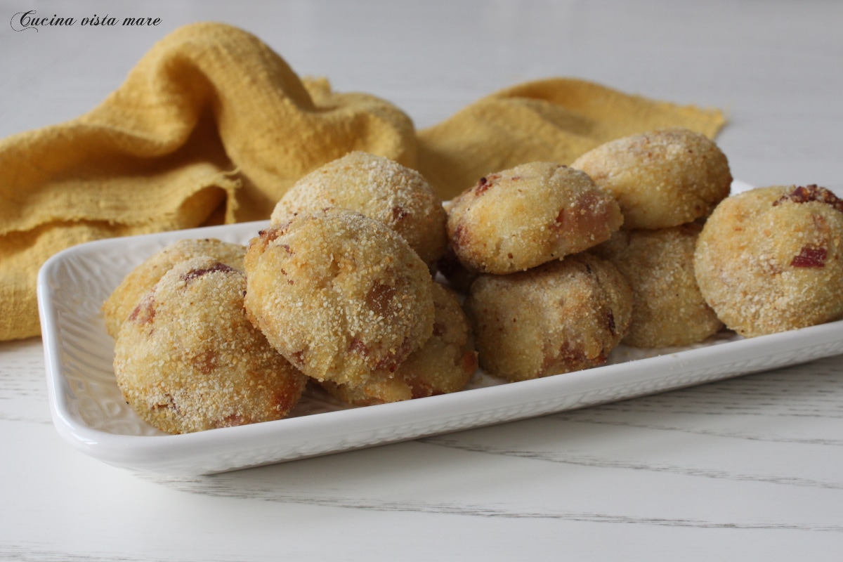 Aardappel- en speckballetjes