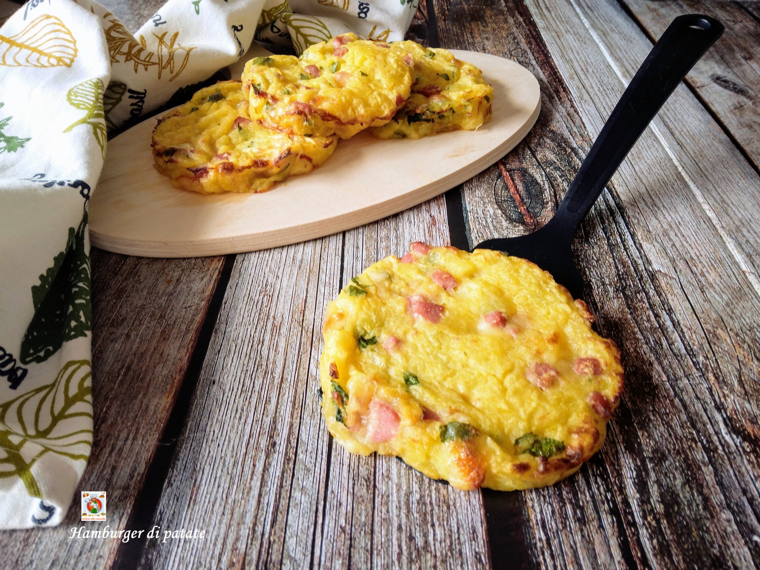 Aardappelhamburger met mortadella en provola