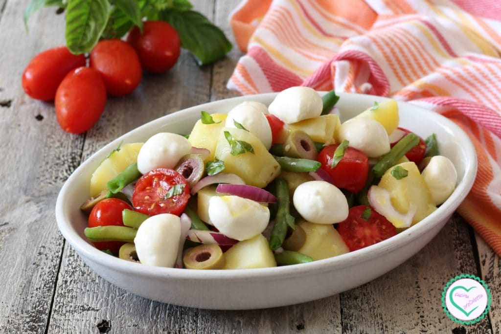 Aardappelen, sperziebonen en mozzarella
