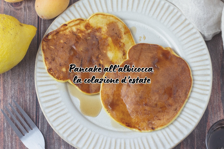 Abrikozenpannenkoeken met Griekse yoghurt