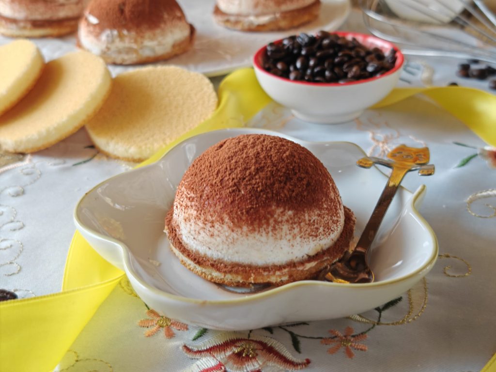 Mini semifreddo tiramisù