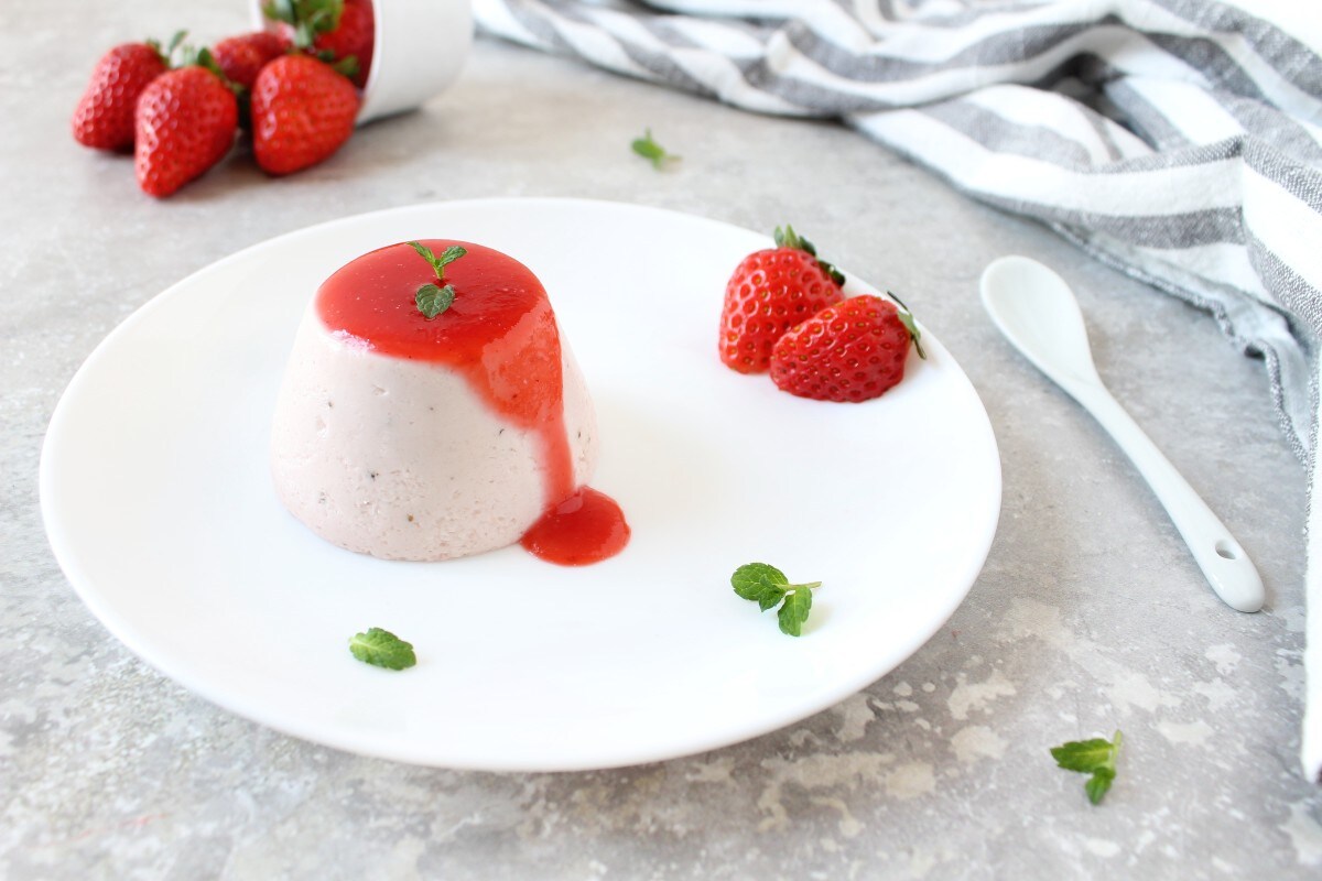 AARDBEIEN PANNA COTTA