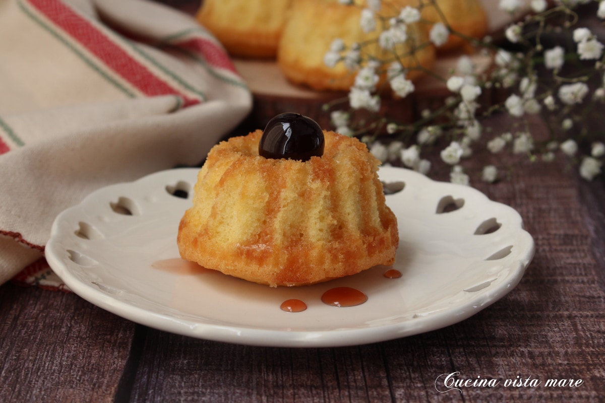 Amarena donuts
