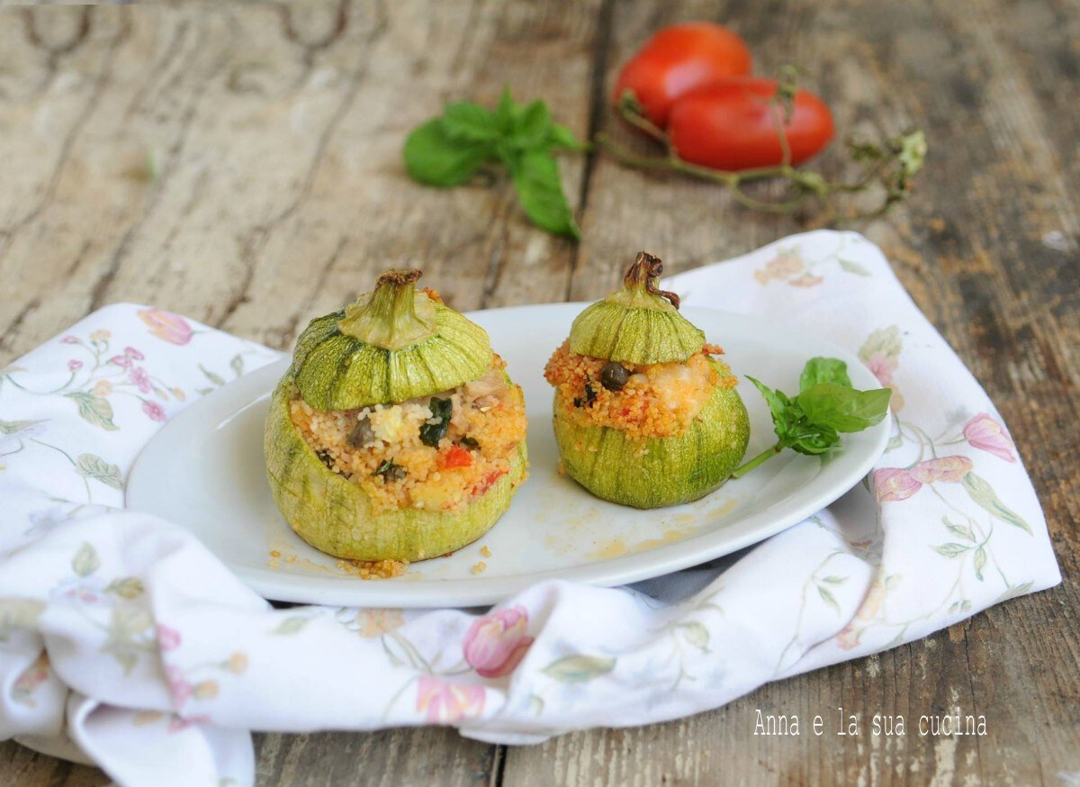 Ronde courgettes gevuld met couscous en tonijn