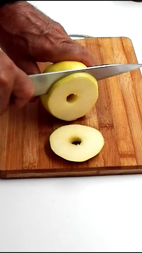 Appelringen met bladerdeeg