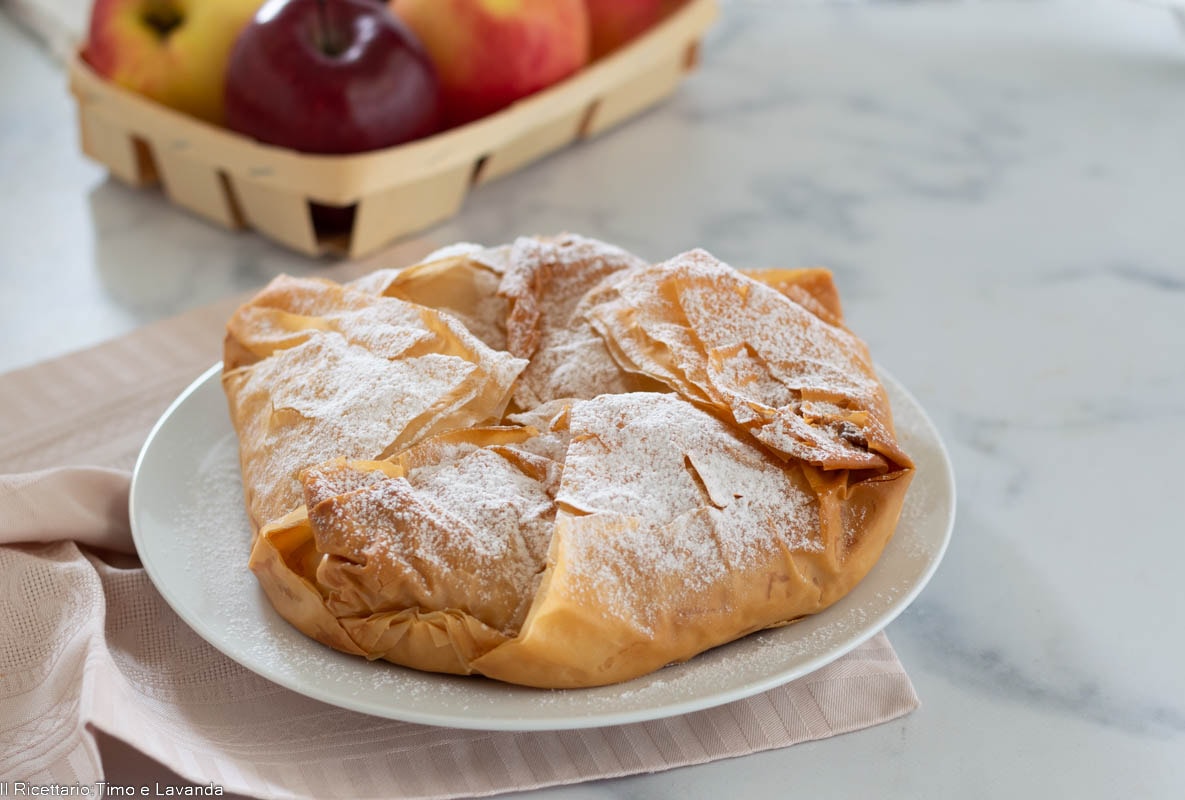 Appeltaart met filodeeg en room