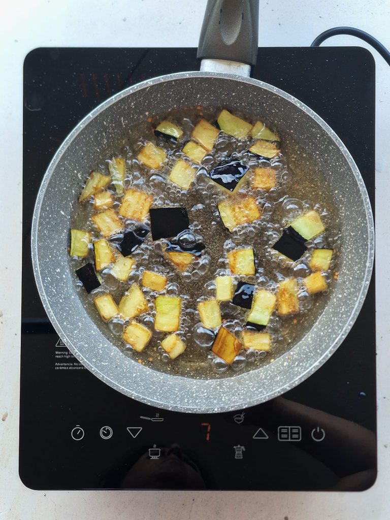 Aubergines a la funghetto