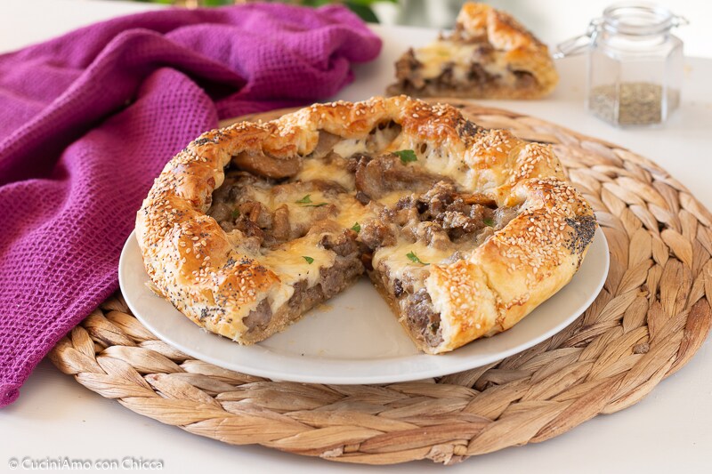 BLADERDEEGPASTEI MET CHAMPIGNONS EN WORST avondmaaltijd