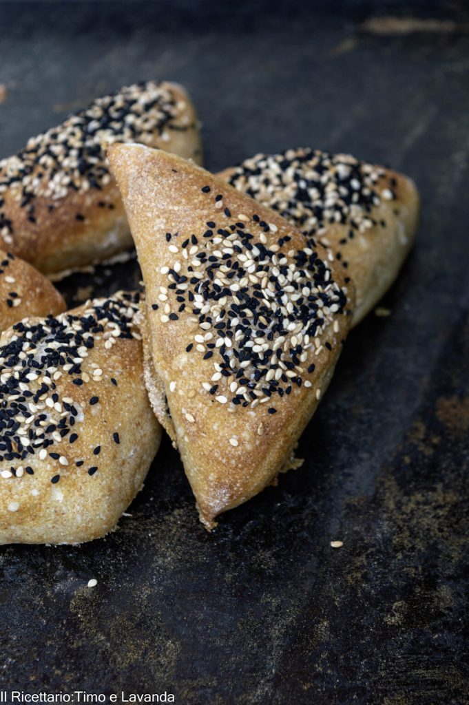 BROODJES MET WITTE ROGGEMEEL