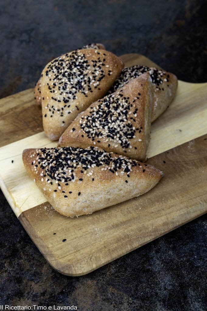 BROODJES MET WITTE ROGGEMEEL