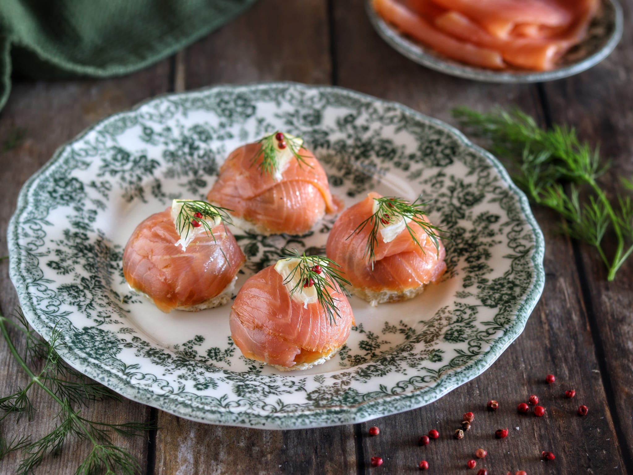 Bon bon van zalm en avocado