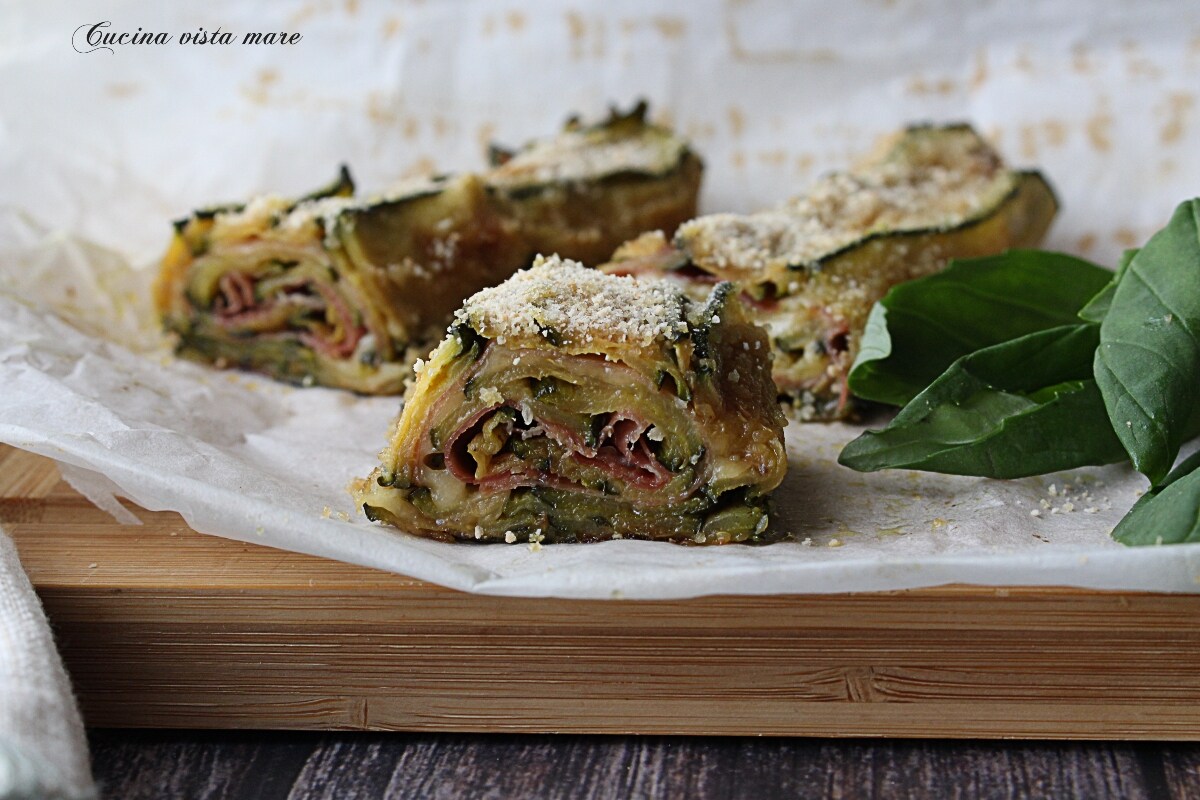 Courgette en speck rol