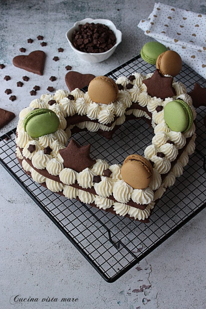 Cream tart met chocolade Koken met uitzicht op zee