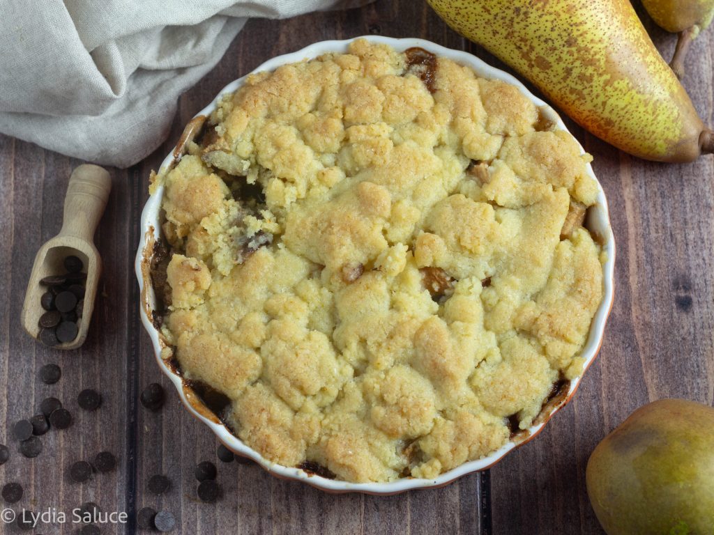 Peren- en chocoladekruimeltaart